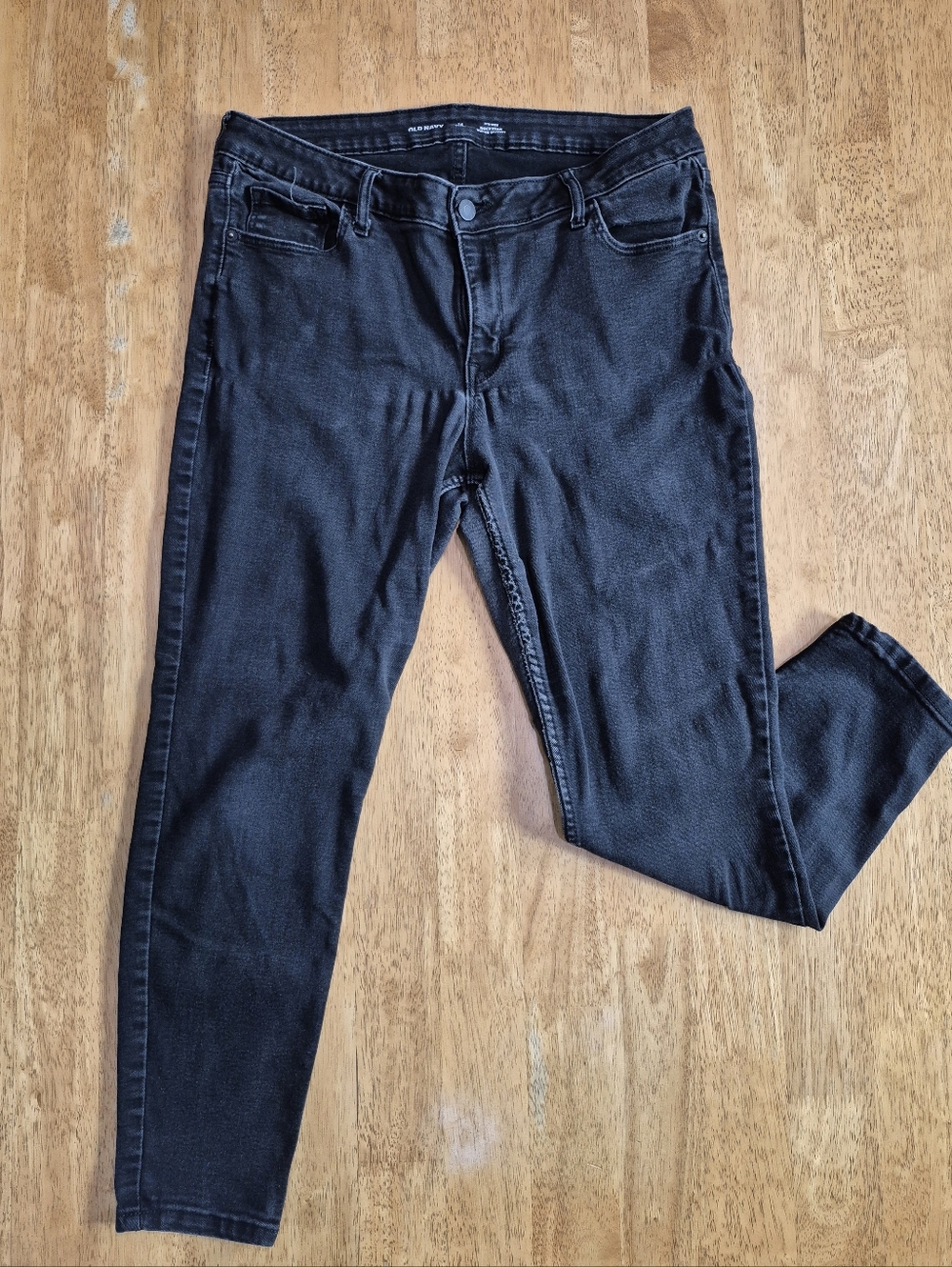 🔥 Old Navy Black Women’s Rockstar Super Skinny Jeans Plus Size Mid Rise